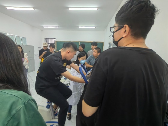 说明: C:\Users\win10\AppData\Local\Temp\WeChat Files\ef592bdcb69af1ffb61914189d420b6.jpg