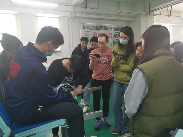 说明: e90fc0f941fdf77eb291f3c65d2acd4