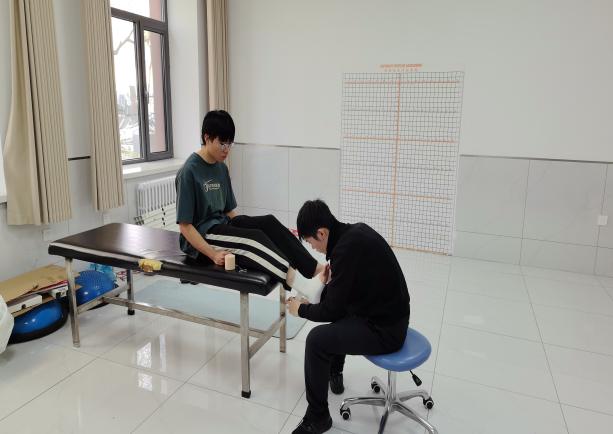 说明: b1551f51292b16652157565d2b681c77