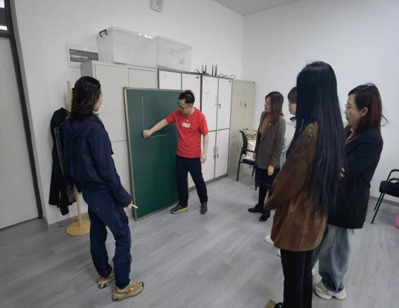 说明: 813050964533437856