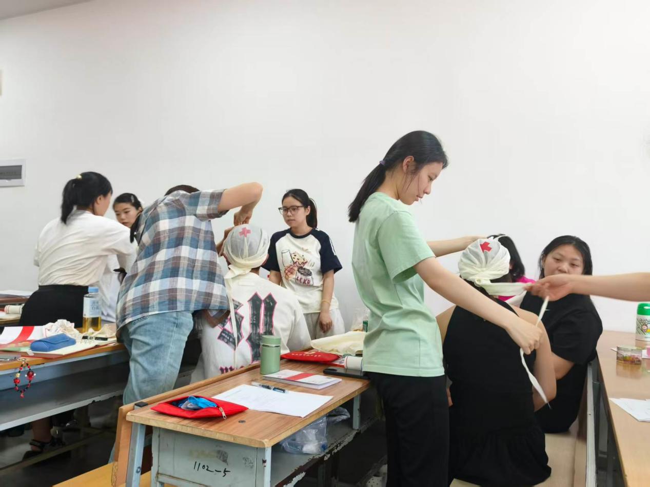 说明: 71abd92f173b6f020e3c9771ae205882